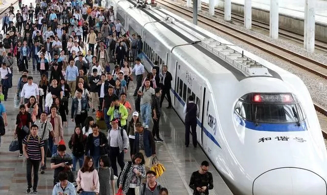 大疆無人機(jī)在鐵路公安工作中的應(yīng)用插圖 無人機(jī)車站反恐