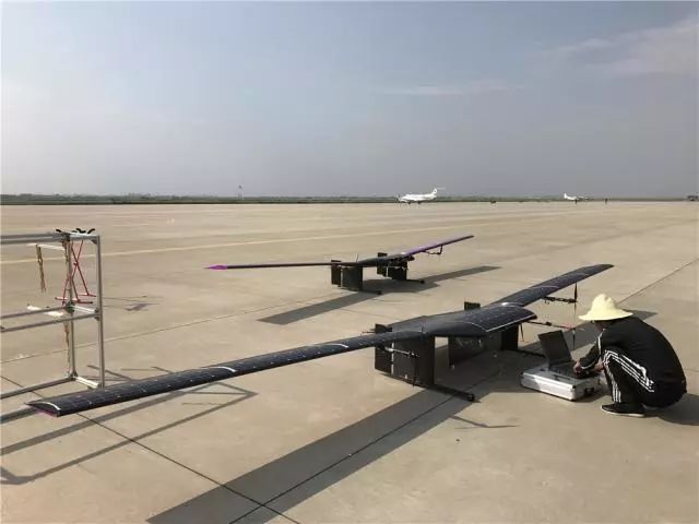 中國(guó)一高校研發(fā)出太陽能WIFI無人機(jī)插圖 中國(guó)一高校研發(fā)出太陽能WIFI無人機(jī)