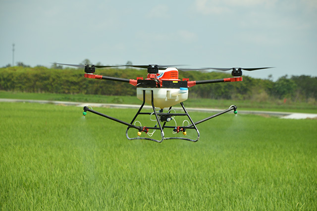 天鷹兄弟獲得江西省2017年植保無人機補貼資格插圖1 3WD-TY-D10LA型電池動力多旋翼植保機是天鷹兄弟自主研發(fā)的多旋翼植保無人機