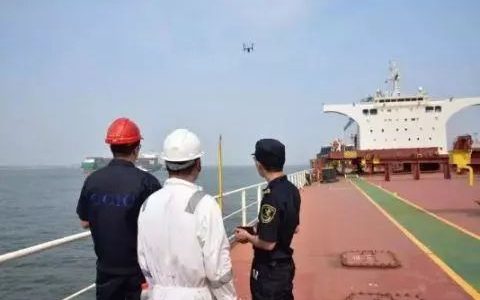 天津海關(guān)首次使用無人機“曹沖稱象”開展水尺計重