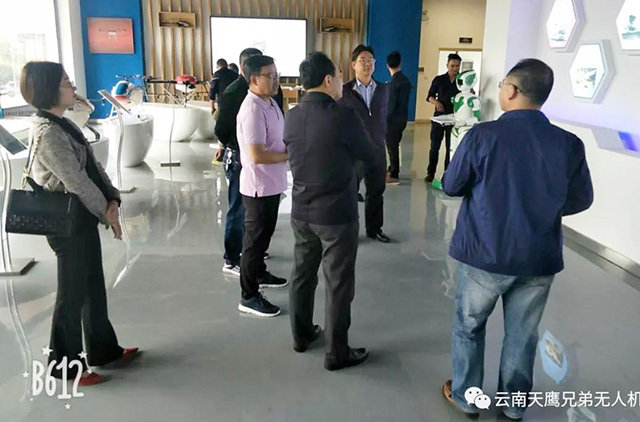 何雄奎教授考察無人機(jī)產(chǎn)教融合實(shí)訓(xùn)基地插圖1 無人機(jī)產(chǎn)教融合實(shí)訓(xùn)基地