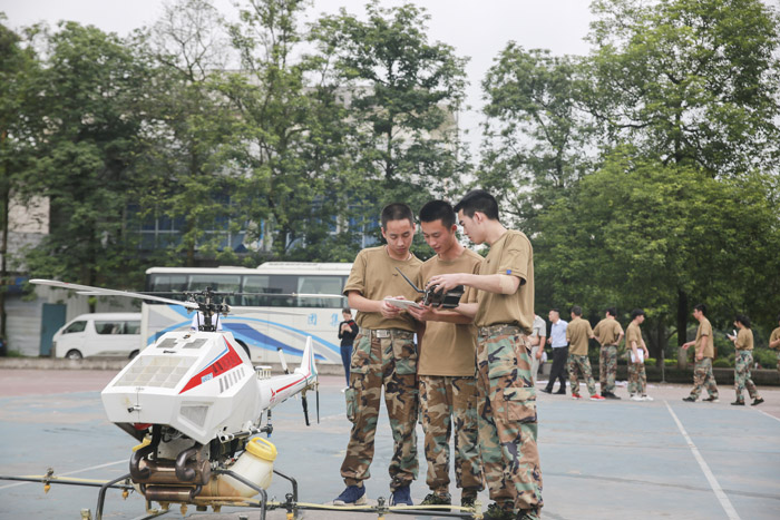 2020年哈爾濱職業(yè)學(xué)校無人機(jī)操作與應(yīng)用專業(yè)招生簡章插圖1 無人機(jī)專業(yè)畢業(yè)生就業(yè)前景樂觀