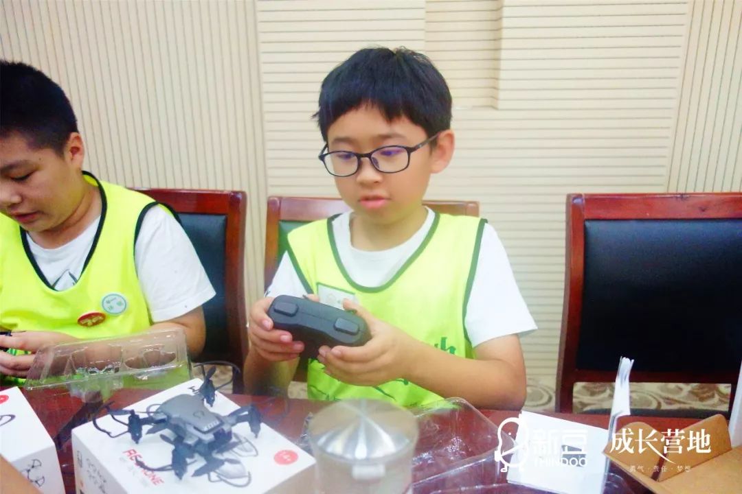 無(wú)人機(jī)冬夏令營(yíng)-《飛行工程師》無(wú)人機(jī)冬夏令營(yíng)3日營(yíng)方案插圖14 無(wú)人機(jī)冬夏令營(yíng)-《飛行工程師》無(wú)人機(jī)冬夏令營(yíng)3日營(yíng)方案