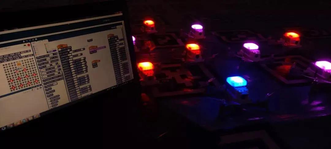無人機人工智能教育-Lite Bee wing FM 無人機編隊插圖 無人機人工智能教育-Lite Bee wing FM 無人機編隊