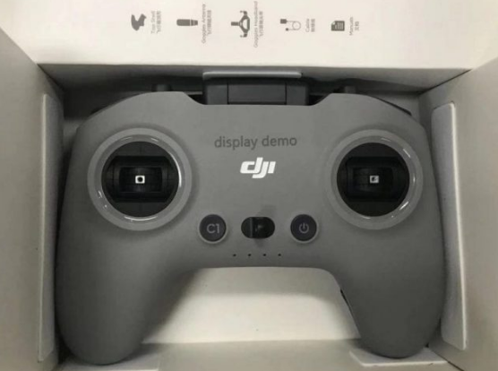 DJI FPV無(wú)人機(jī)最新細(xì)節(jié)照片流出-我愛(ài)無(wú)人機(jī)網(wǎng)插圖1 DJI FPV無(wú)人機(jī)最新細(xì)節(jié)照片流出-我愛(ài)無(wú)人機(jī)網(wǎng)