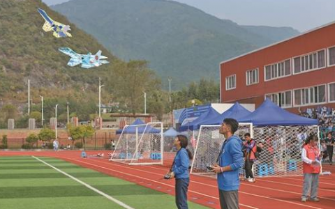 2021年新疆廣播電視大學(xué)多旋翼無人機(jī)駕駛員培訓(xùn)哪些課程？