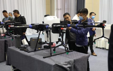 拓攻機(jī)器人，寧企拓攻發(fā)布TG26農(nóng)業(yè)植保無人機(jī)