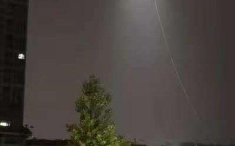 天樞-A8系留無人機馳援河南（24小時滯空能力，2000～3000平方米晚間照明）