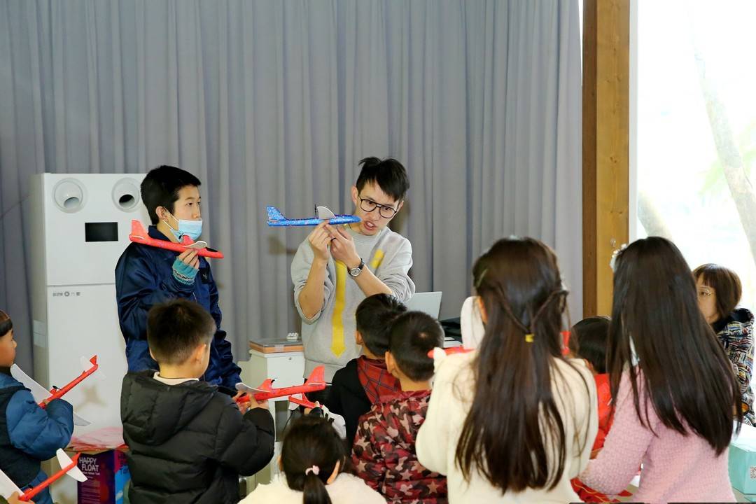 山河科技航空航天科普夏令營插圖2 研學(xué)線路丨航空航天科普夏令營導(dǎo)師與你暢聊飛天夢
