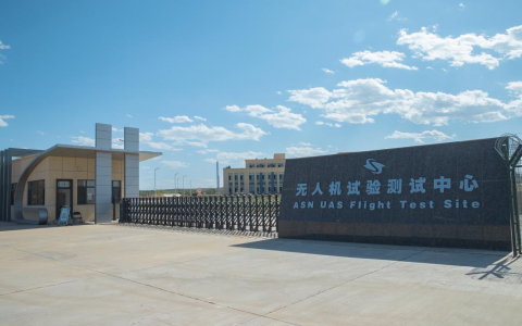 無(wú)人機(jī)是什么？（無(wú)人機(jī)運(yùn)用了哪些技術(shù)及民用應(yīng)用領(lǐng)域？）