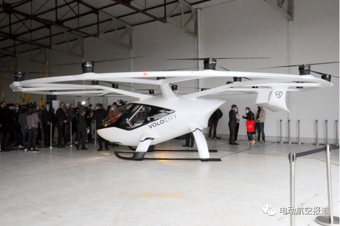 德國雙座多旋翼eVTOL原型機(jī)首飛(VoloCity原型機(jī)商載200公斤)插圖1 圖片